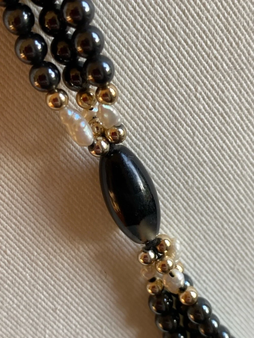 VTG 70s Multi-Strand Liquid Hematite Banded Agate Necklace | Silk Strung | 28" - Picture 7 of 16
